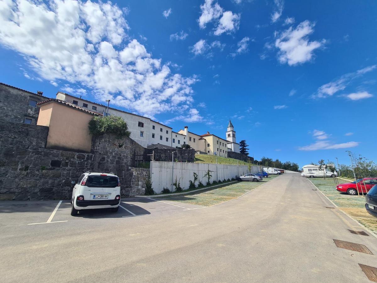 Apartma In Soba Vipavski Kriz Ajdovščina Extérieur photo