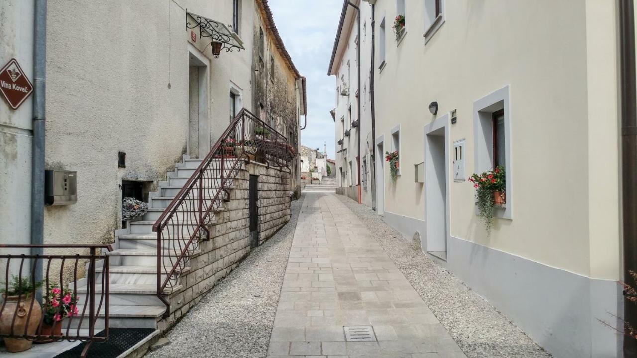Apartma In Soba Vipavski Kriz Ajdovščina Extérieur photo